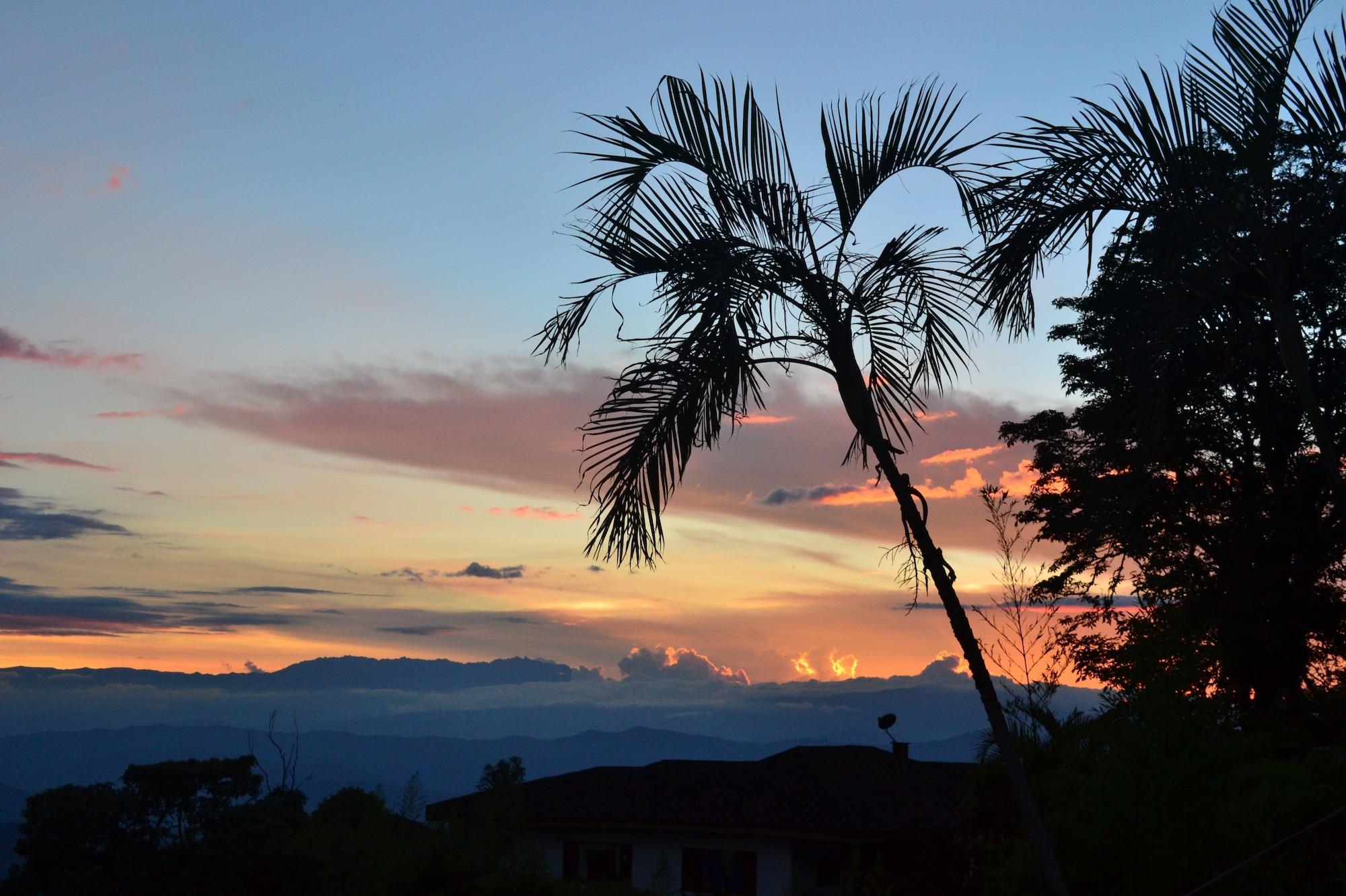 Eco Lodge La Juanita Manizales Exterior photo