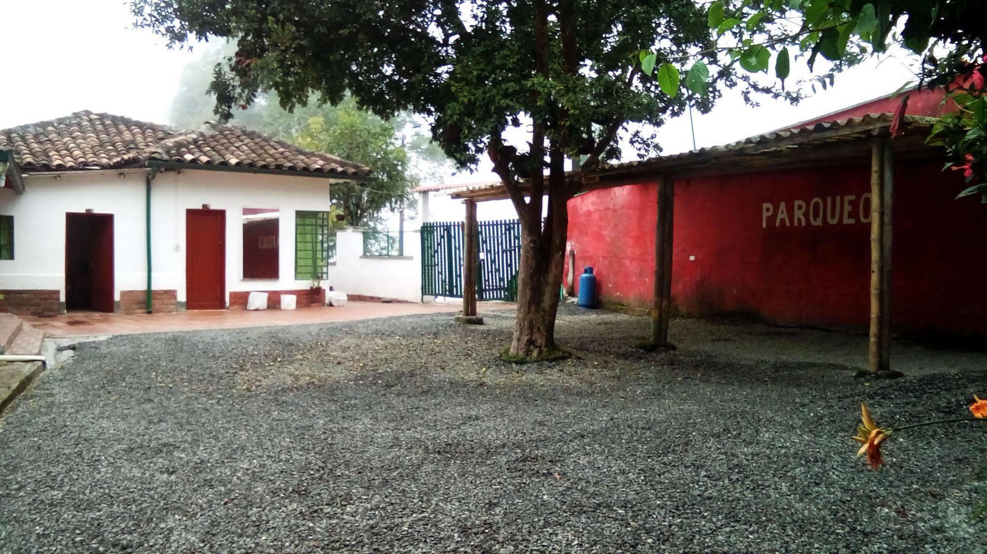 Eco Lodge La Juanita Manizales Exterior photo